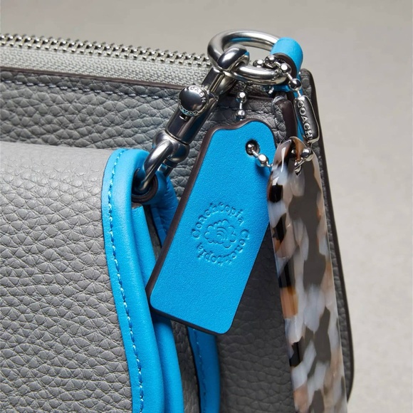 Wavy Double Pouch Bag In Coachtopia Leather - Picture 6 of 11